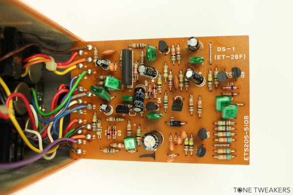 爆買い通販BOSS DS-1 日本製 Distortion ギター