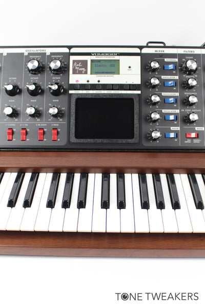 Moog Minimoog Voyager Signature Edition In Original Box For