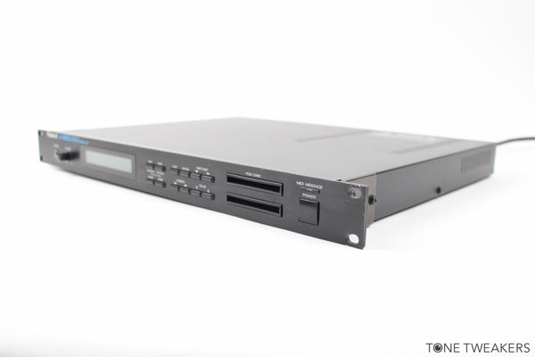 Roland U-220 In Original Box For Sale – Tone Tweakers Inc.