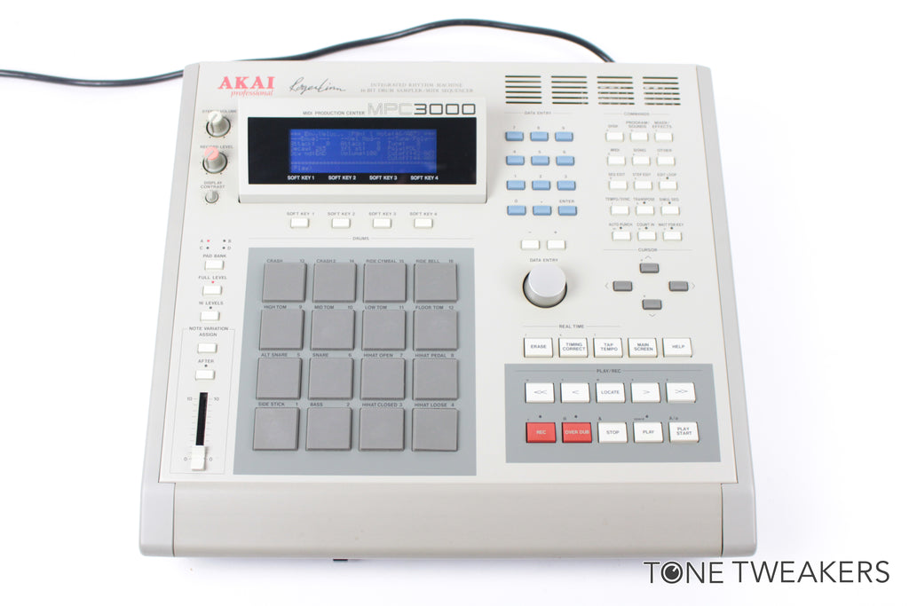 最安値得価メンテ済み★AKAI MPC3000★OS3.50 液晶、バッドセンサー交換済み フルメモリ32MB 取説、当時物箱付き サンプラー