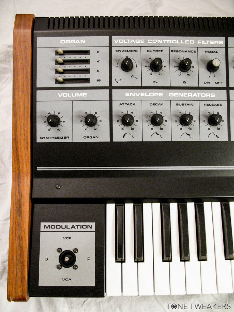 Crumar Stratus For Sale – Tone Tweakers Inc.