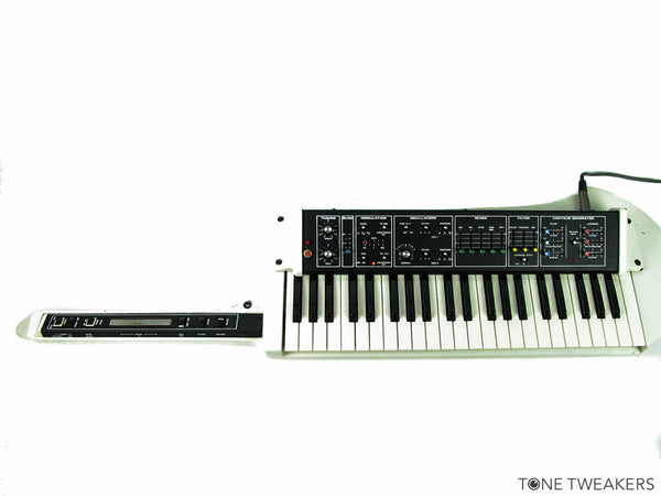 Moog Liberaton White