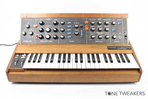 Moog Minimoog Model D Musonics